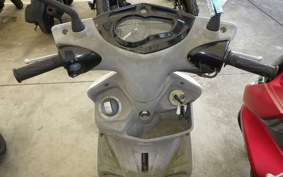 YAMAHA CYGNUS 125 X 2 2004 SE44J