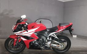 HONDA CBR600RR 2013 PC40