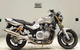 YAMAHA XJR1300 2002