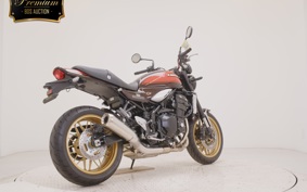 KAWASAKI Z900RS 2025 ZR900K