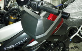 SUZUKI Vｽﾄﾛｰﾑ1000A 2015 VU51A