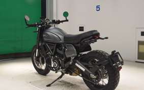 DUCATI SCRAMBLERナイトシフト 2022