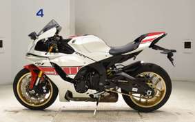 YAMAHA YZF-R1 2022 RN65J