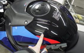 BMW M1000RR 2025