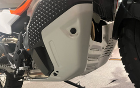 KTM 890 ADVENTURE	 2023 TS640