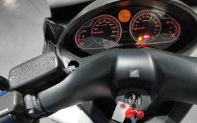 HONDA SILVERWING400GT 2015 NF03
