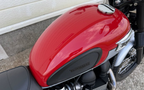 TRIUMPH BONNEVILLE 900 2015 TJ9157