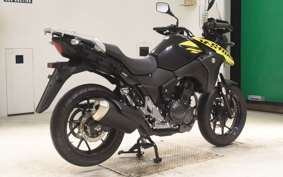 SUZUKI Vｽﾄﾛｰﾑ250A 2012