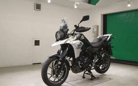 SUZUKI Vｽﾄﾛｰﾑ250A 2010