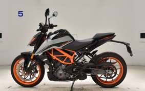 KTM 390 DUKE 2023