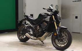 HONDA CB650R E-Clutch 2025 RH17