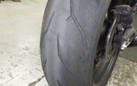 TRIUMPH STREET TRIPLE 85 2013