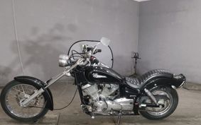 YAMAHA DRAGSTAR 250 VG02J