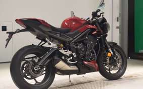 TRIUMPH STREET TRIPLE RS 2025