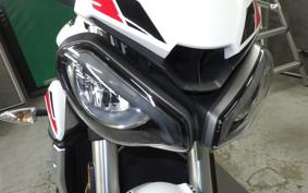 TRIUMPH STREET TRIPLE S 2022