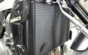 TRIUMPH TRIDENT 660 2026