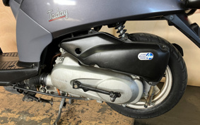 HONDA EM1 e: EF16