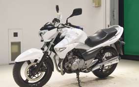 SUZUKI GSR250 2014