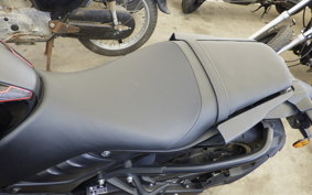 YAMAHA MT-15