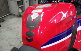 HONDA CBR600RR 2025 PC40