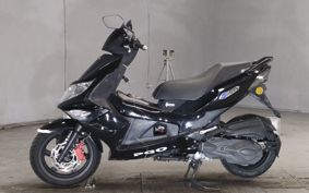 PGO  G-MAX125LC ..