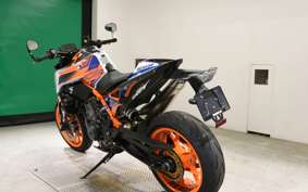 KTM 890 DUKE R 2022