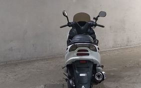 YAMAHA MAJESTY 125 SE27