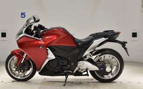 HONDA VFR1200F 2010 SC63