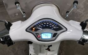 VESPA PRIMA BEIGE RA125 M8251