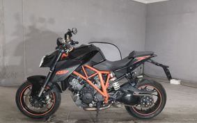 KTM 1290 SUPER DUKE R 2015 V3940
