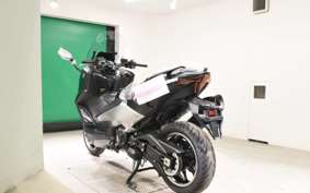YAMAHA T-MAX 560 2026 SJ21J