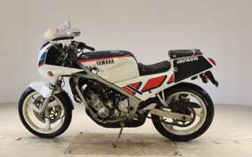 YAMAHA FZR250 2KR