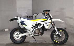 OTHER HUSQUARNA 701 SUPERMOTO 2017 USV