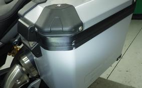MOTO GUZZI V85 TT 2022