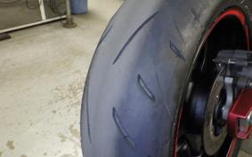 YAMAHA YZF-R1 2009 RN24J