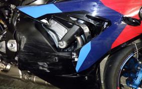 BMW M1000RR 2025