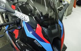 BMW M1000RR 2025