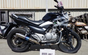 SUZUKI GSR250