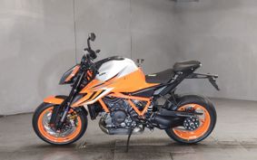 KTM 1290 SUPER  DUKE R V3940
