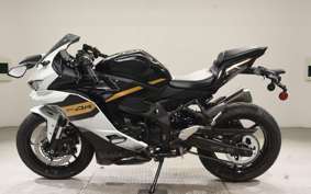 KAWASAKI ZX-4R SE 2025