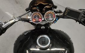 TRIUMPH ROCKET3 2006 TLC103
