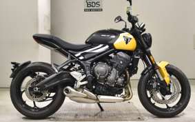 TRIUMPH TRIDENT 660 2025