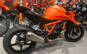KTM 1390 SUPER DUKE R EVO V3940