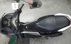 YAMAHA N-MAX SE86J