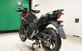 SUZUKI Vｽﾄﾛｰﾑ250A 2013