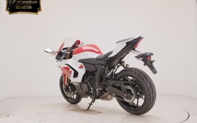 YAMAHA YZF-R7 2026 RM60J