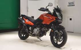 SUZUKI Vｽﾄﾛｰﾑ650 2011