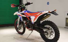 BETA クロス TRE ーナー250 2023