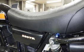 KAWASAKI 250TR