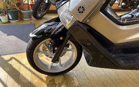 YAMAHA N-MAX SE86J